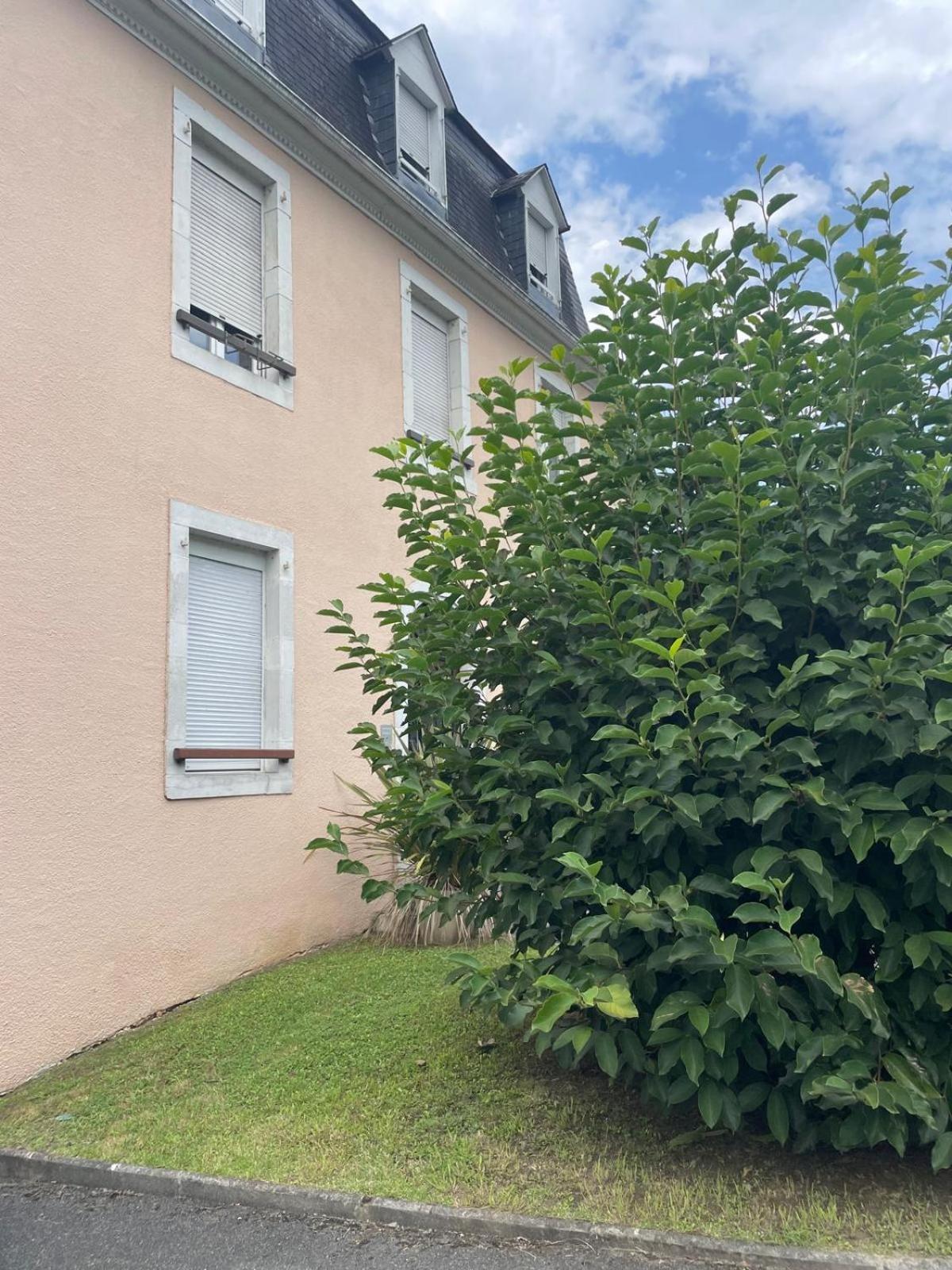 Petit Avec Parking, Tres Bien Equipe Proche Des Thermes Et Du Centre Nouvelle Literie * Salies-de-Béarn