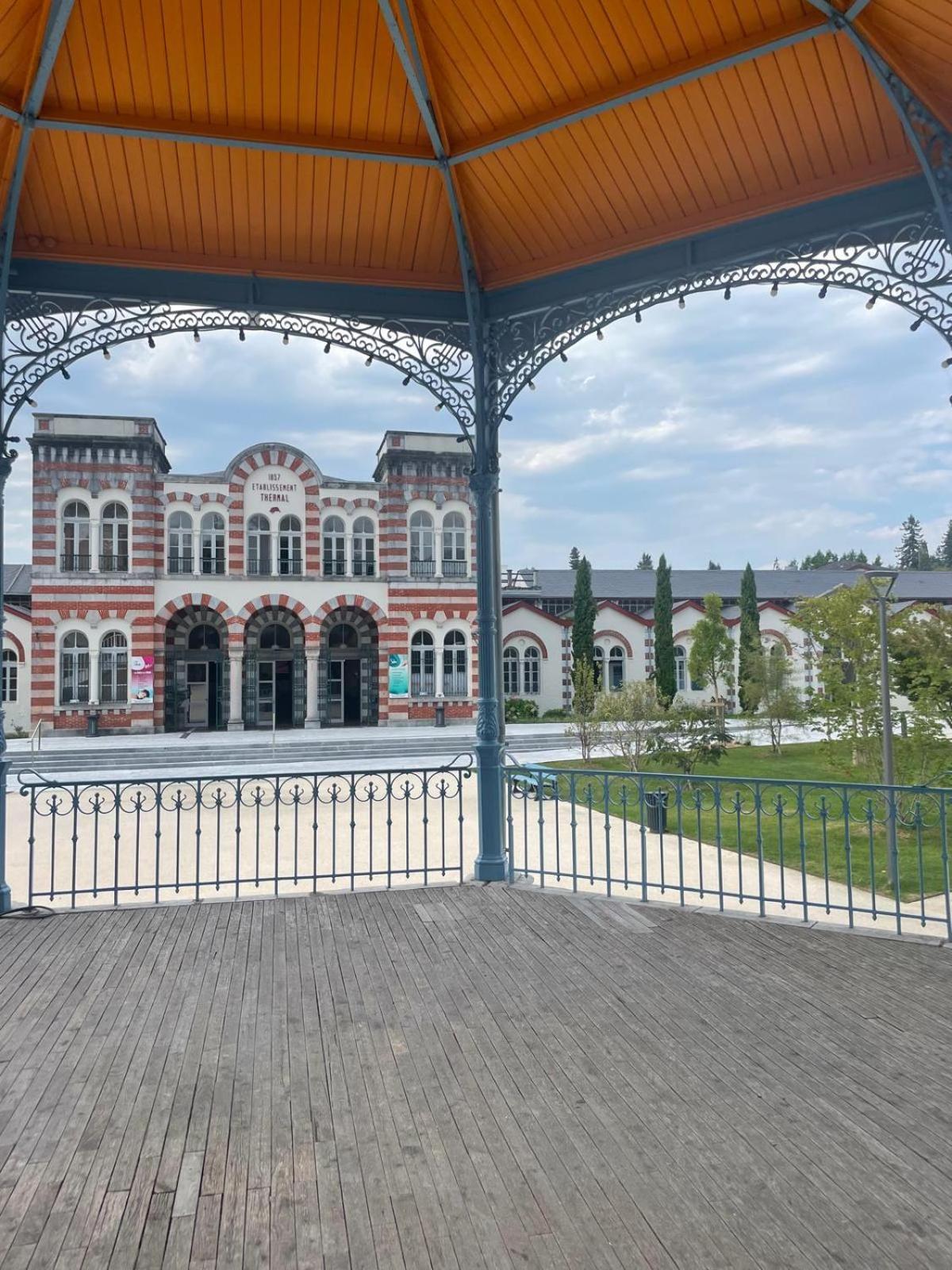 Apartment Petit Avec Parking, Tres Bien Equipe Proche Des Thermes Et Du Centre Nouvelle Literie